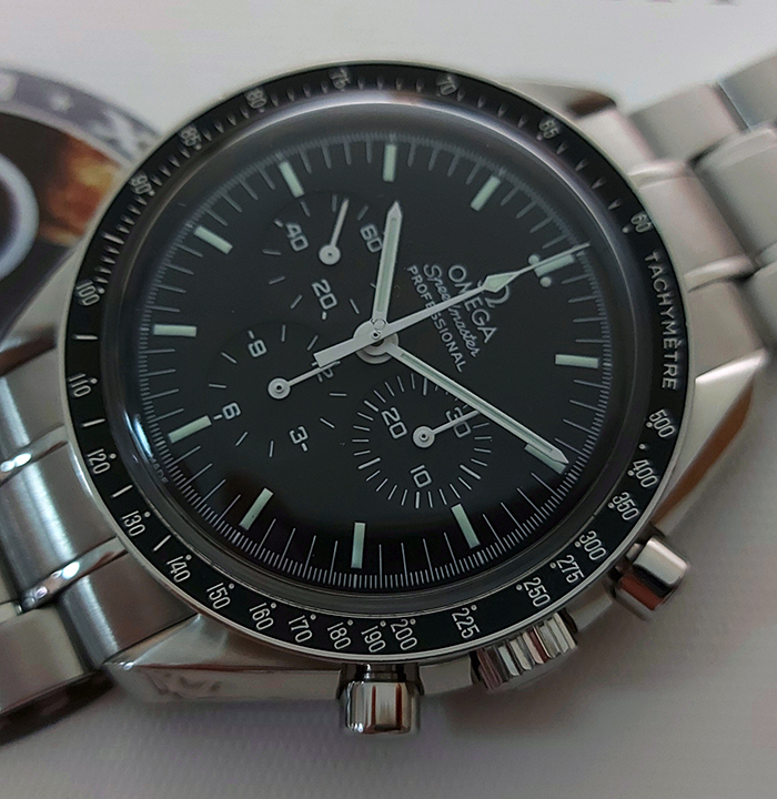 omega speedmaster 2004